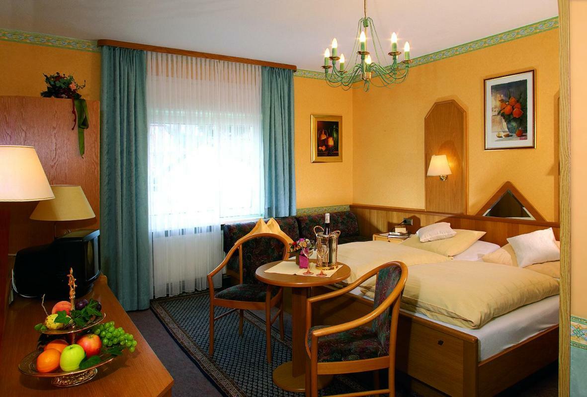 Gaestehaus Hotel Rheingraf Kamp-Bornhofen Eksteriør bilde
